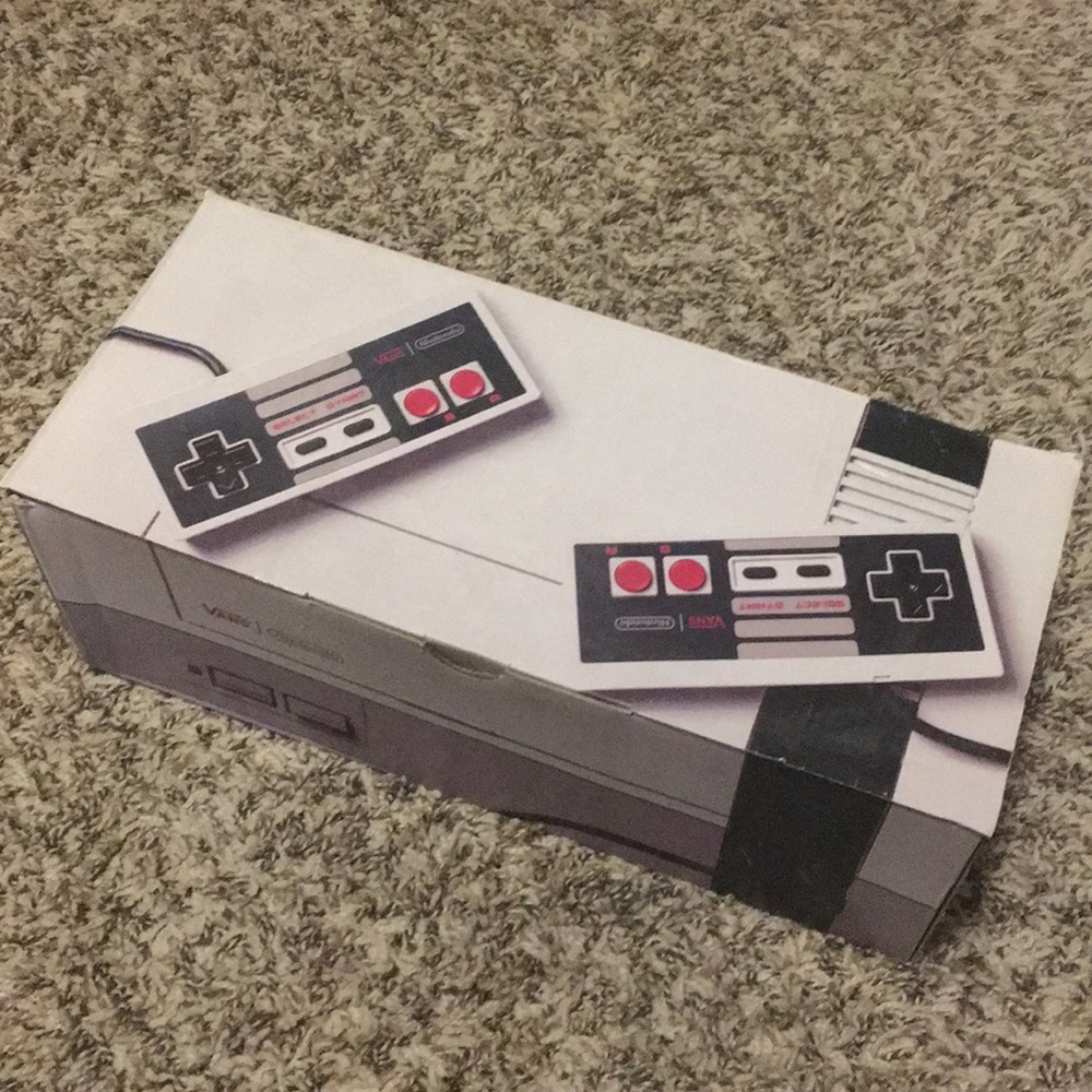 Vans Authentic Nintendo Donkey Kong Vans - Picture 5 of 6